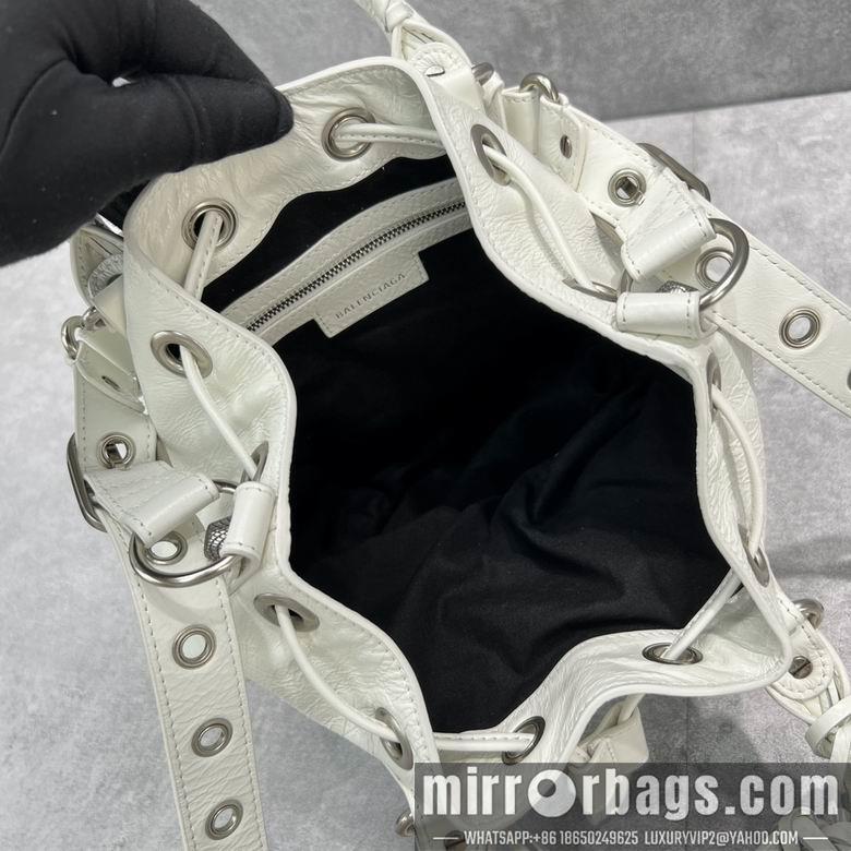 Balenciaga Bags 92567 30.0x22.9x17.0cm FY