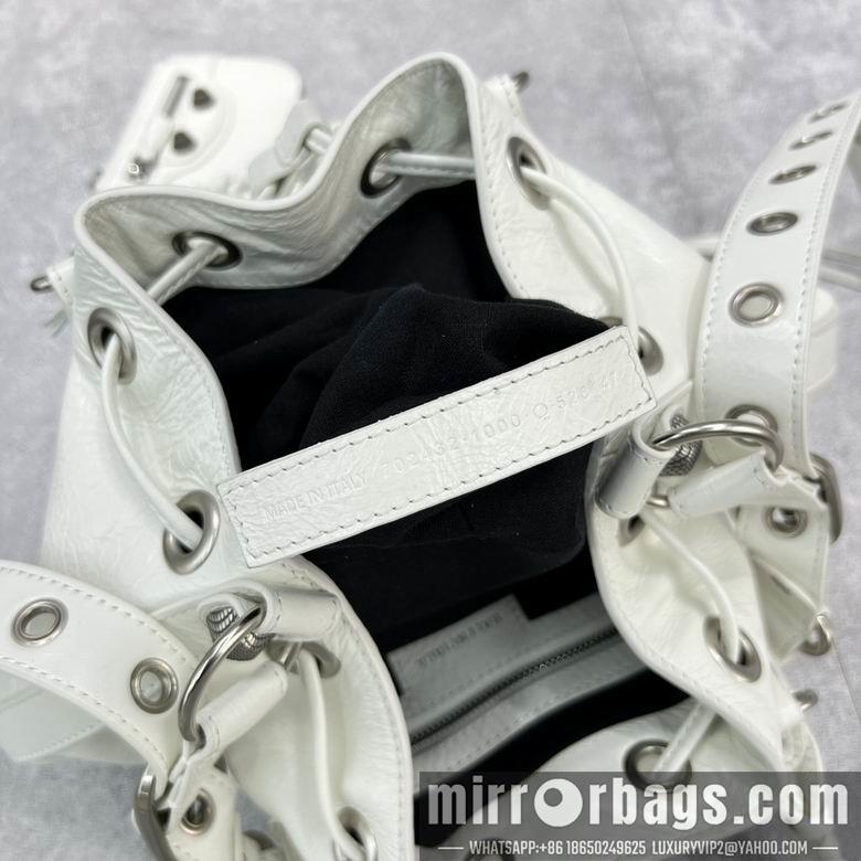 Balenciaga Bags 92567 30.0x22.9x17.0cm FY