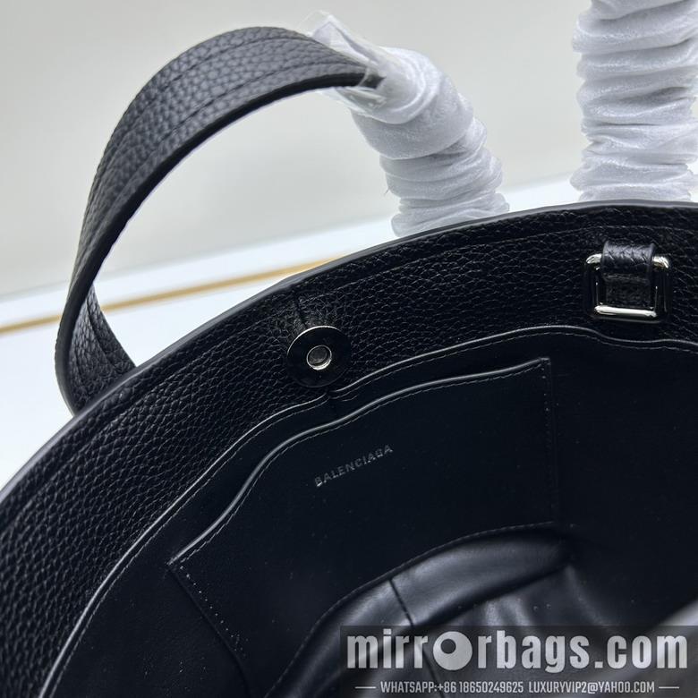 Balenciaga Bags Balenciaga 1090 17x15x13cm ww
