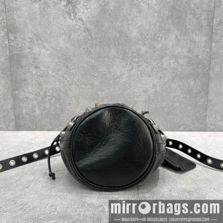 Balenciaga Bags 92567 30.0x22.9x17.0cm FY