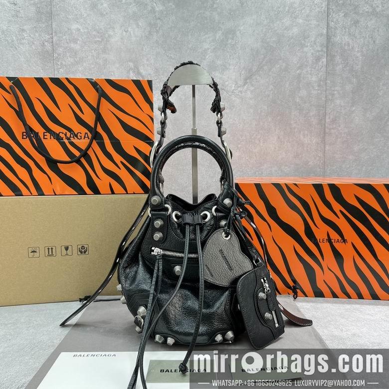 Balenciaga Bags 92567 30.0x22.9x17.0cm FY