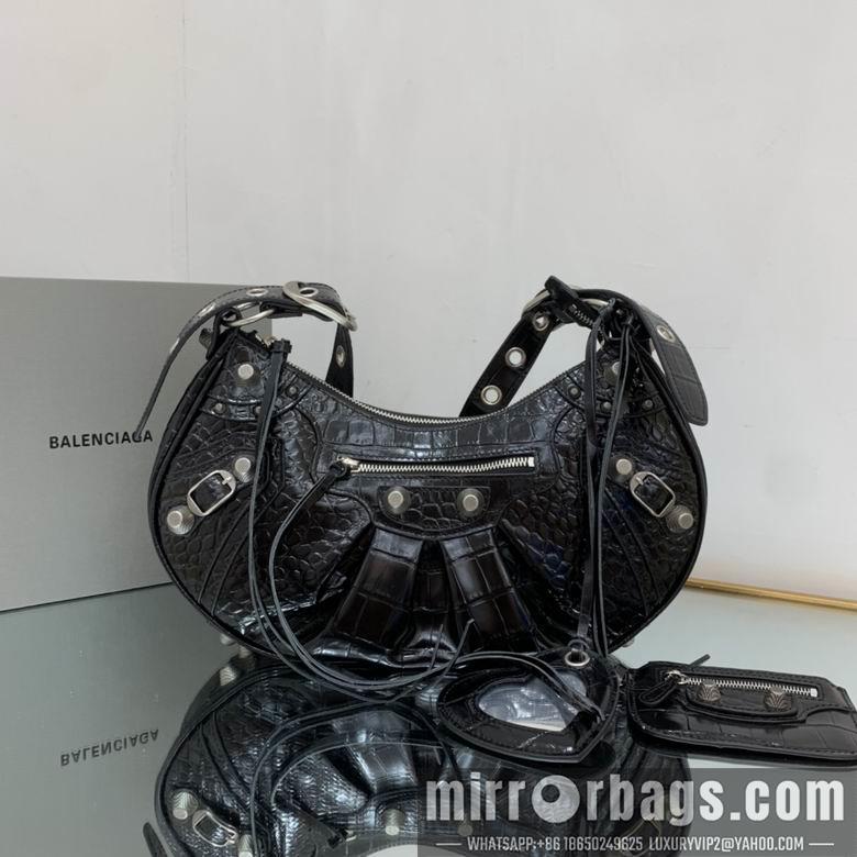 Balenciaga Bags 671307 33x16x8.4cm FY3