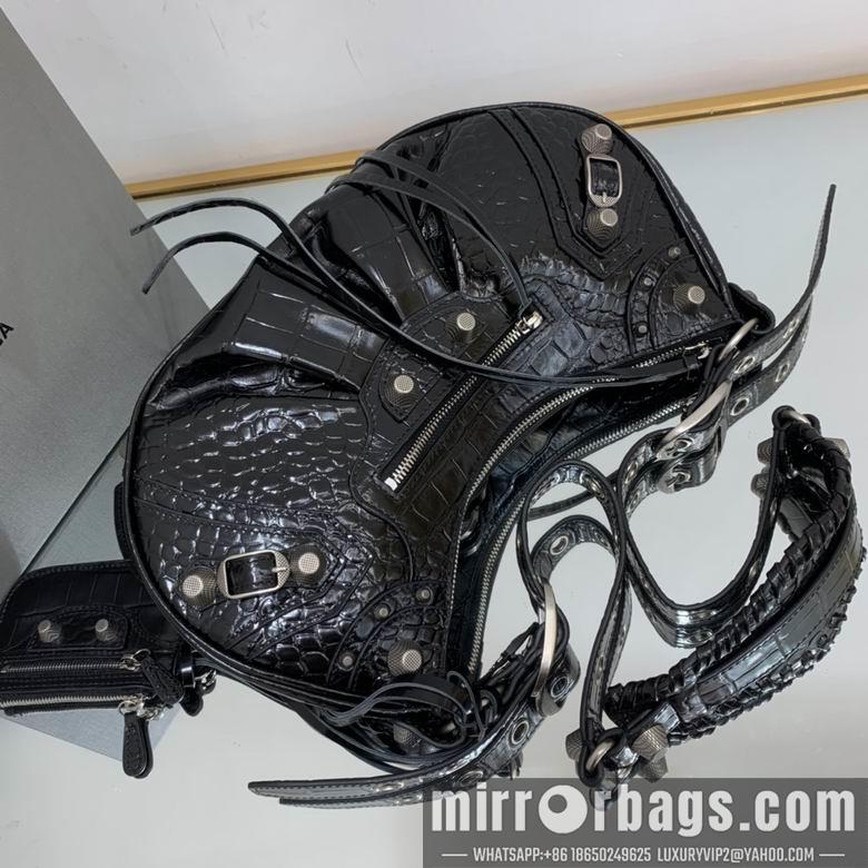 Balenciaga Bags 671307 33x16x8.4cm FY3