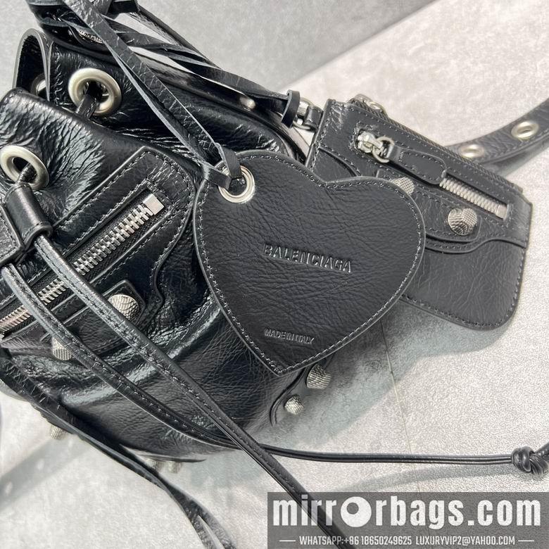 Balenciaga Bags 92567 15.0x19.8x17.8cm 3
