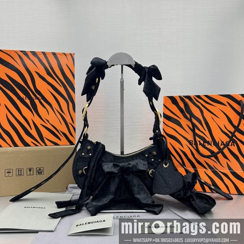 Balenciaga Bags Le Cagole 92718 26X16X9.9cm GY 4