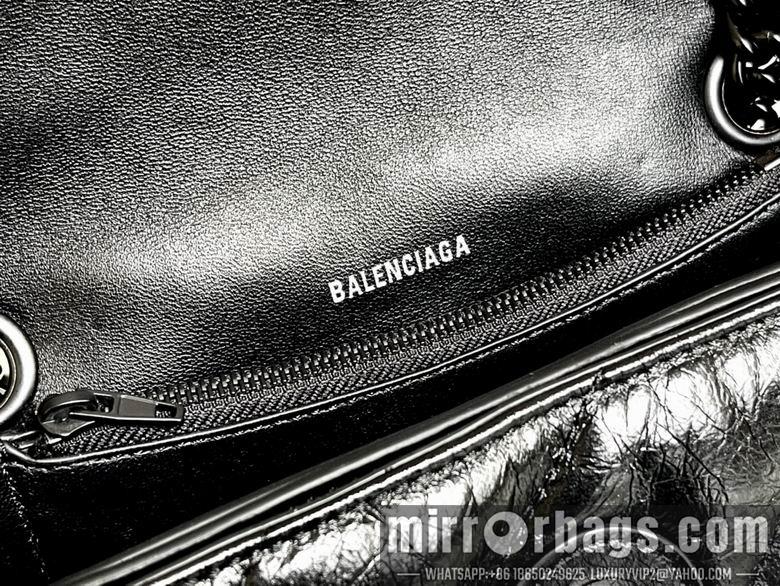 Balenciaga Bags Crush 中31x20x底12cm,小25x15x底9.5cm FY 2