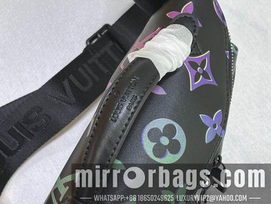1:1 Louis Vuitton Bags Comet M22494 45x17x9cm ss