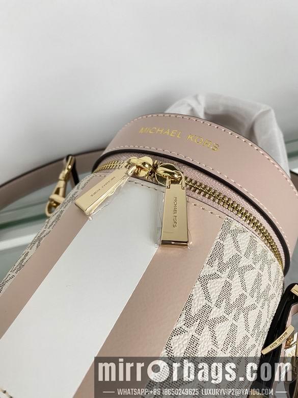 Michael Kors Bags 14X14X15cm 090926 DY 1