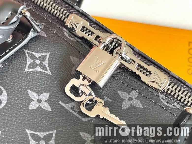 1:1 Louis Vuitton Bags M40605 55X31X26cm WP
