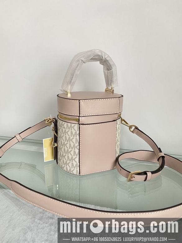 Michael Kors Bags 14X14X15cm 090926 DY 1