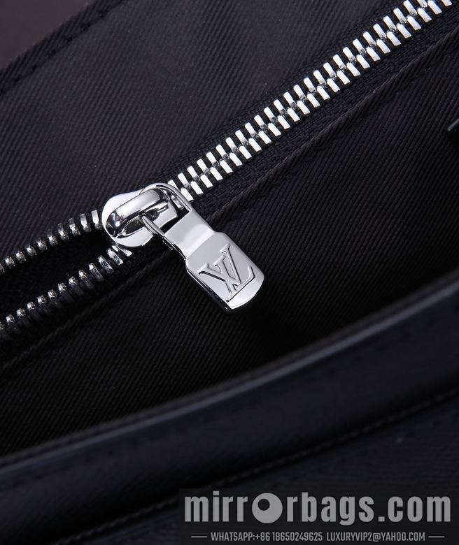 1:1 Louis Vuitton Bags WMM30807 28.3X18.3X4.3
