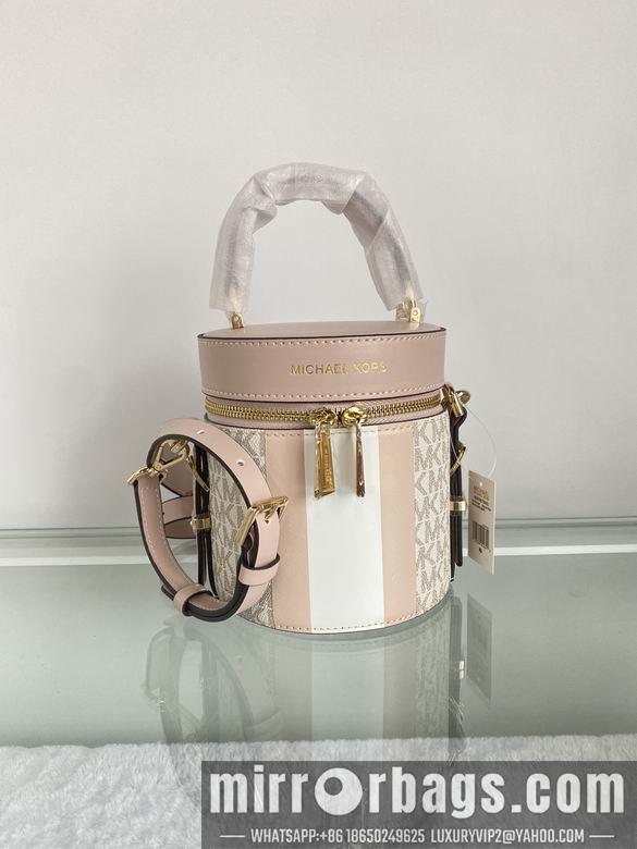 Michael Kors Bags 14X14X15cm 090926 DY 1