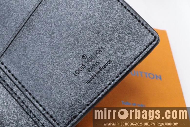 1:1 Louis Vuitton Bags M69038 10X19X2cm XM