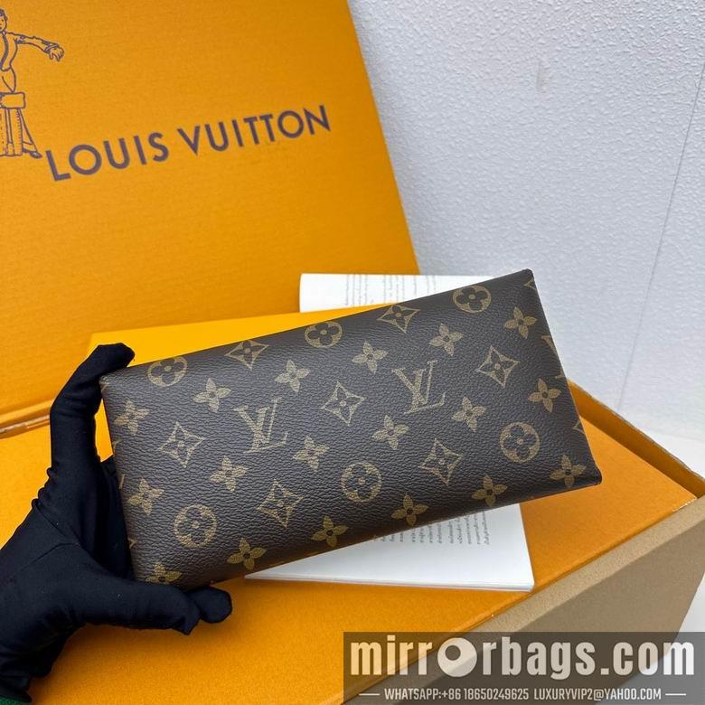 1:1 Louis Vuitton Bags M12403 11X2X23cm ZC 3colour