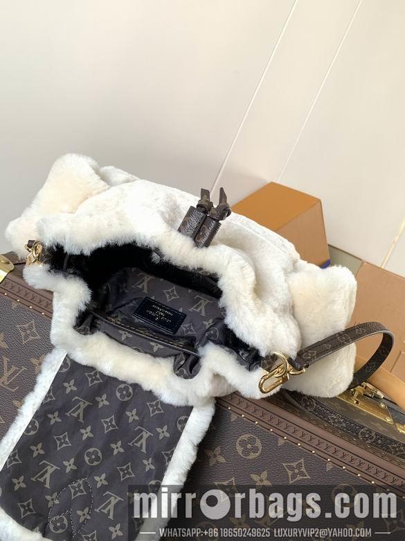 1:1 Louis Vuitton Bags M11919 16.5X13X25cm WP