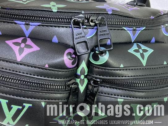 1:1 Louis Vuitton Bags Comet M22494 45x17x9cm ss