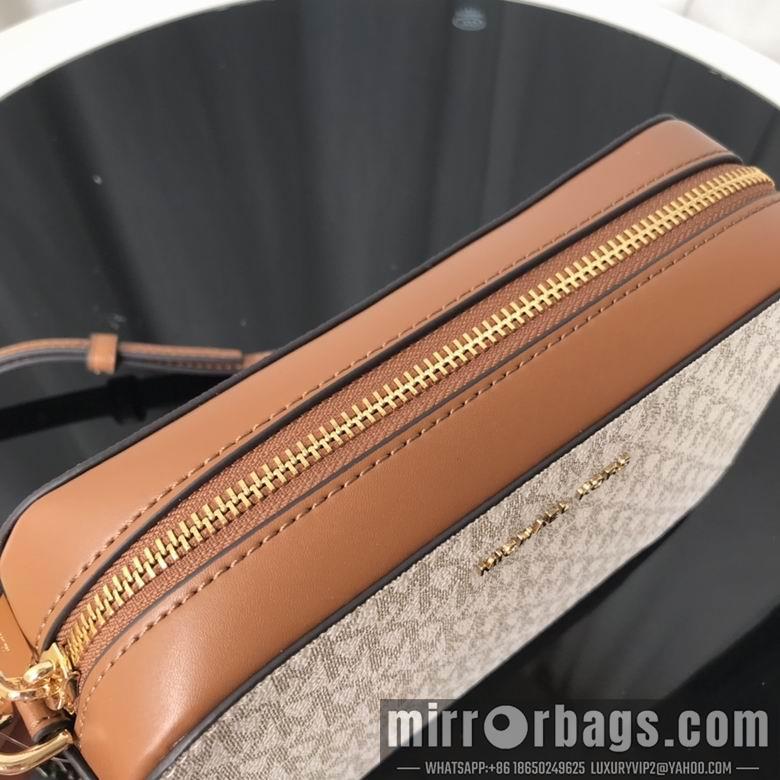 Michael Kors Bags 22X15X7cm 090306 DY 5