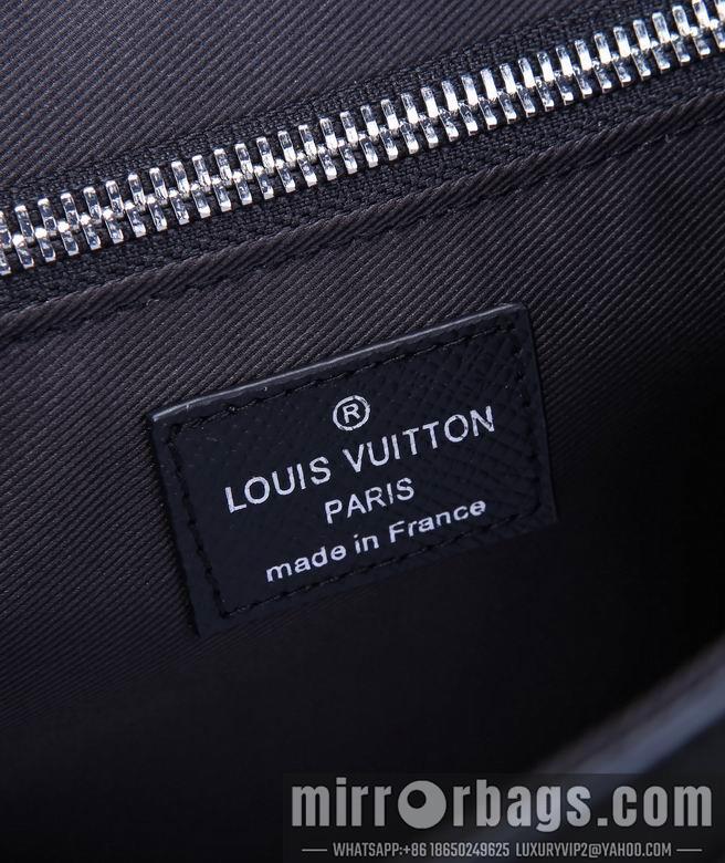 1:1 Louis Vuitton Bags WMM30807 28.3X18.3X4.3