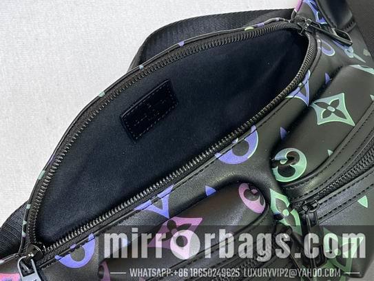 1:1 Louis Vuitton Bags Comet M22494 45x17x9cm ss