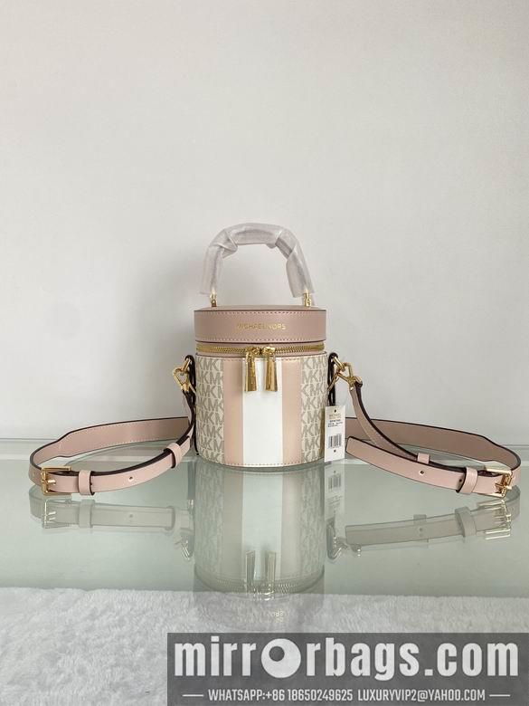 Michael Kors Bags 14X14X15cm 090926 DY 1
