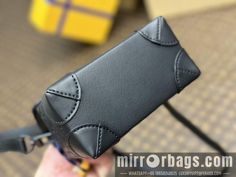 1:1 Louis Vuitton Bags M82772 15X18X7cm XM