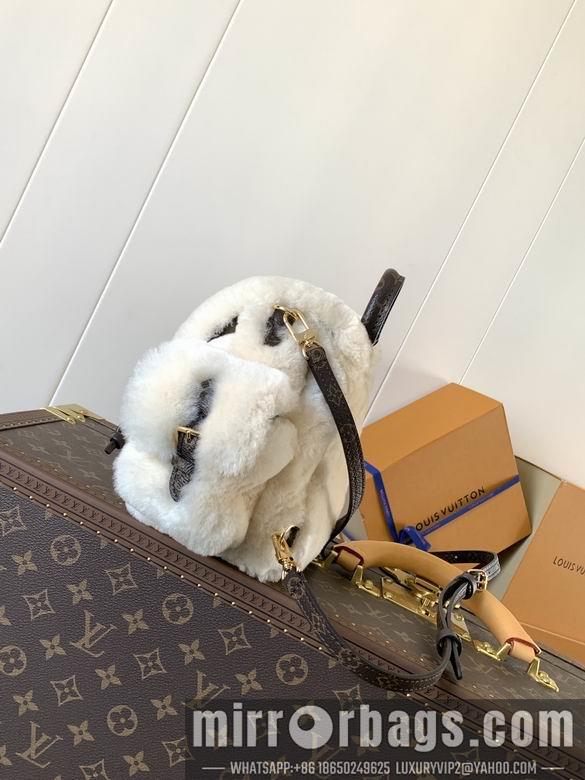 1:1 Louis Vuitton Bags M11919 16.5X13X25cm WP