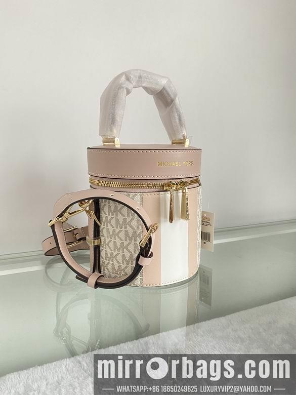 Michael Kors Bags 14X14X15cm 090926 DY 1