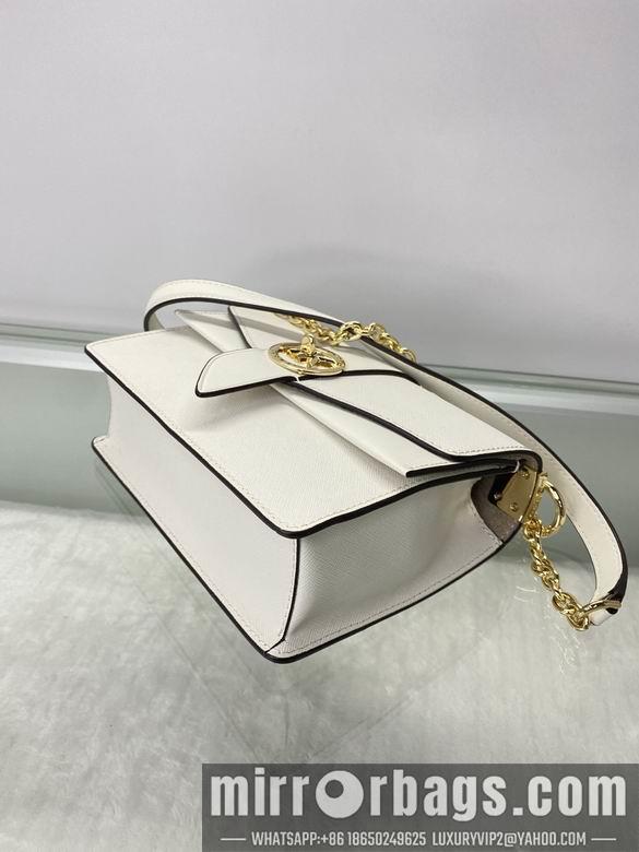 Michael Kors Bags 20X15X7cm 112703 EY