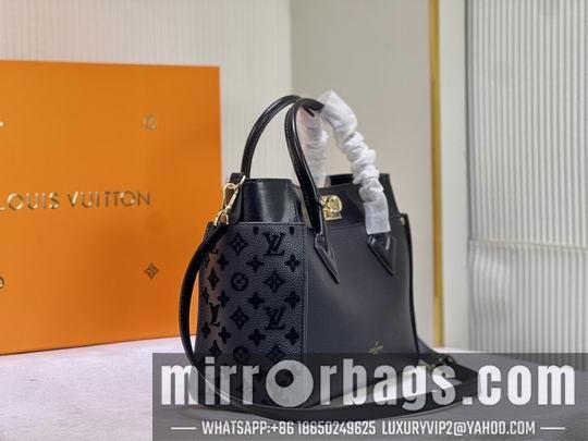 1:1 Louis Vuitton Bags On My Side M53824 30.5x24.5x14cm cs