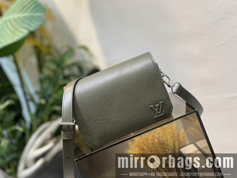 1:1 Louis Vuitton Bags M82085 17X12X7cm YG 4colour