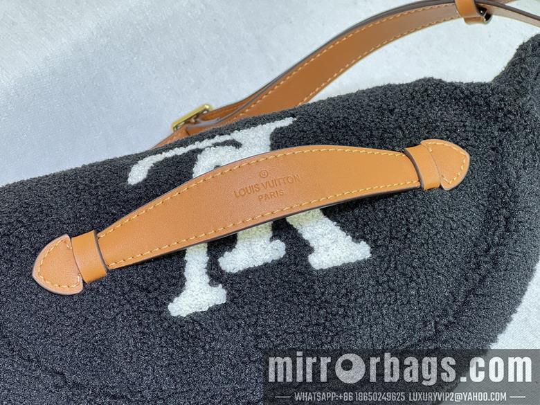 1:1 Louis Vuitton Bags Bumbag M43644 37x14x13cm ss2