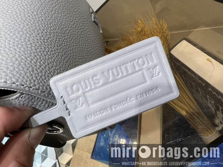 1:1 Louis Vuitton Bags M82085 17X12X7cm YG 4colour