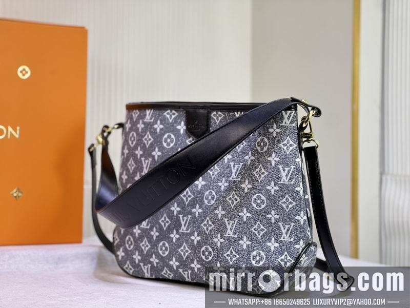 1:1 Louis Vuitton Bags M44945星空牛仔35x26cm ss