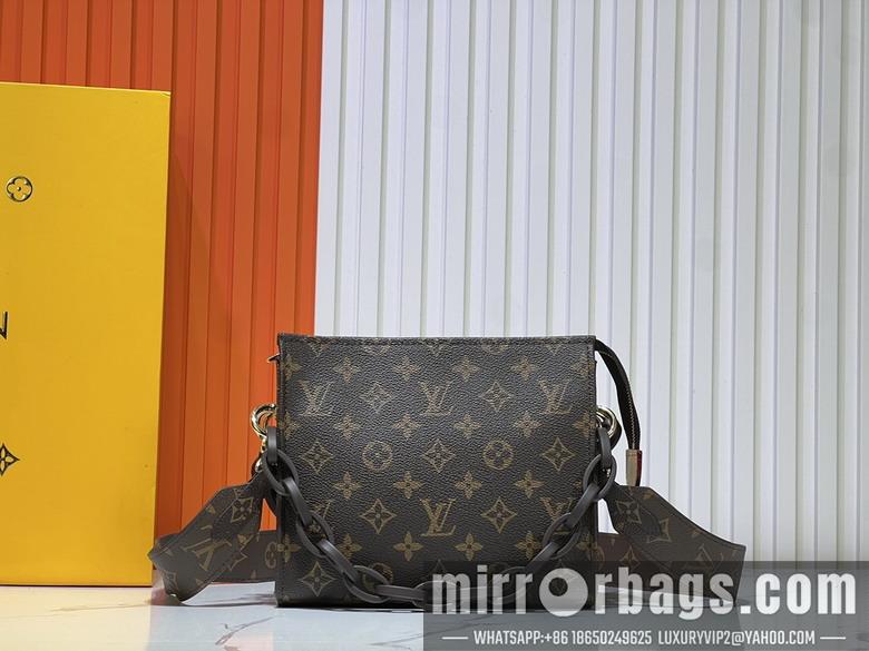 1:1 Louis Vuitton Bags M67692 19x14x5cm ss