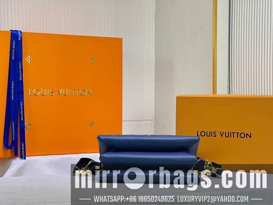 1:1 Louis Vuitton Bags Coussin M57782 26x20x12cm cs