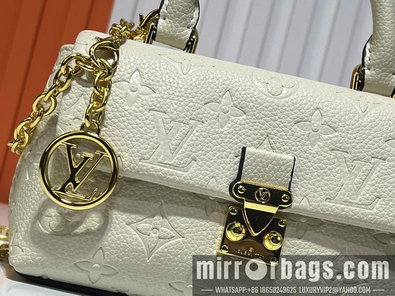 1:1 Louis Vuitton Bags M12211 19x11x6cm ss