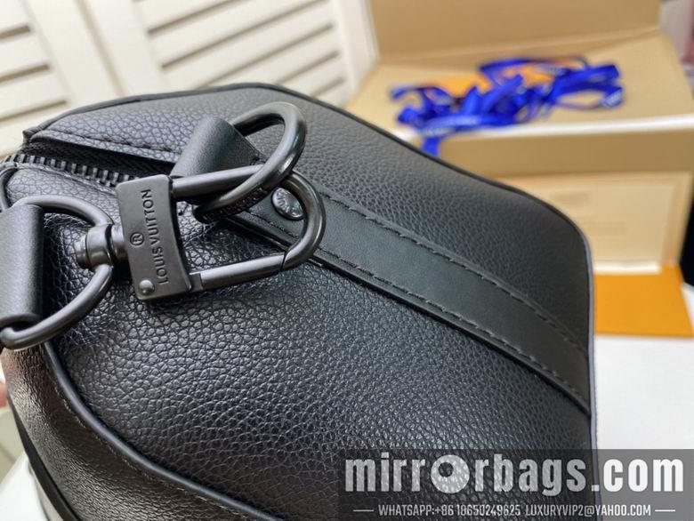 1:1 Louis Vuitton Bags WMM57082 17X27X13