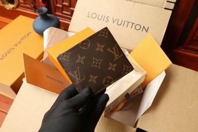 1:1 Louis Vuitton Bags M64002 11X9X2cm XM 3colour