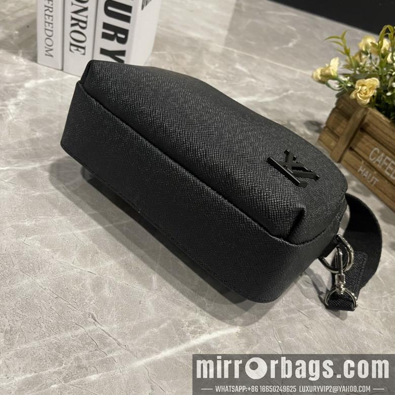 1:1 Louis Vuitton Bags District M11657 22.5x15.5x7.5cm ss
