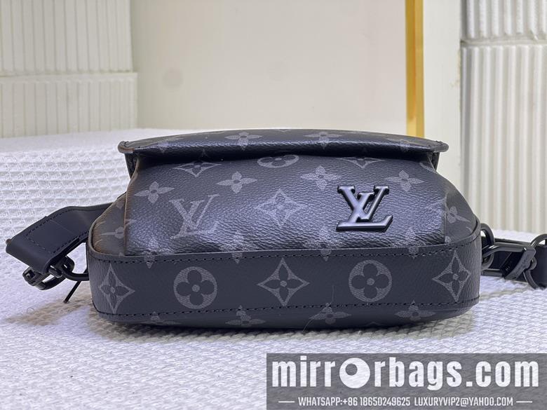 1:1 Louis Vuitton Bags Pilot M83563 20x12x5.5cm ss1.