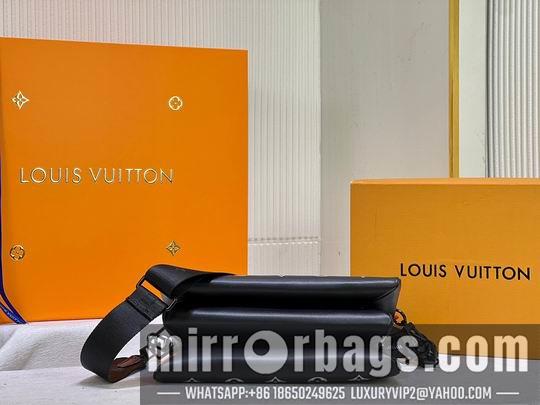 1:1 Louis Vuitton Bags Coussin 57790 26x20x12cm cs