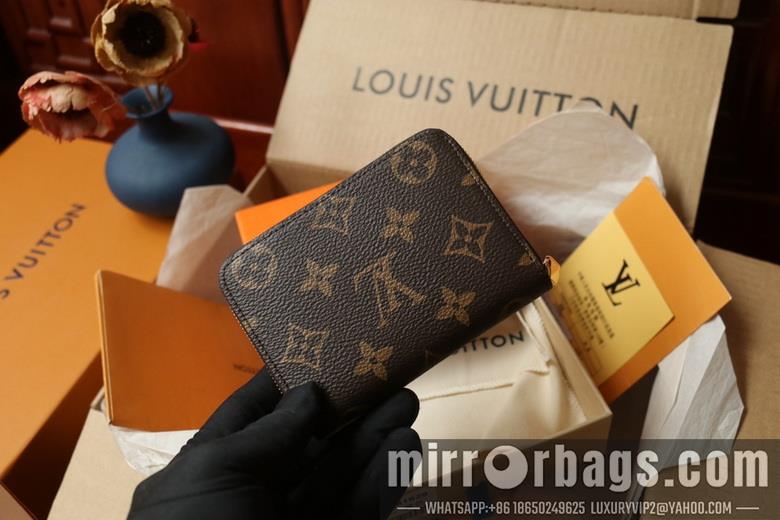 1:1 Louis Vuitton Bags M81629 11X8.5X2cm XM