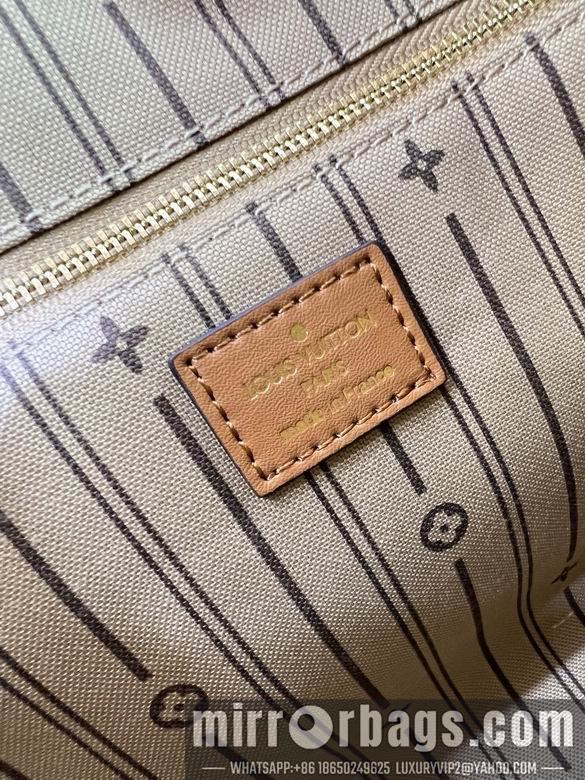 1:1 Louis Vuitton Bags Model M66179 26x22x12cm ss