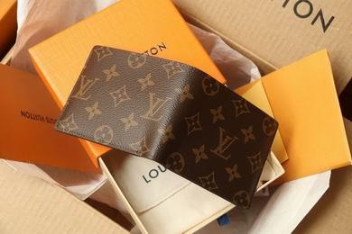 1:1 Louis Vuitton Bags M64002 11X9X2cm XM 3colour