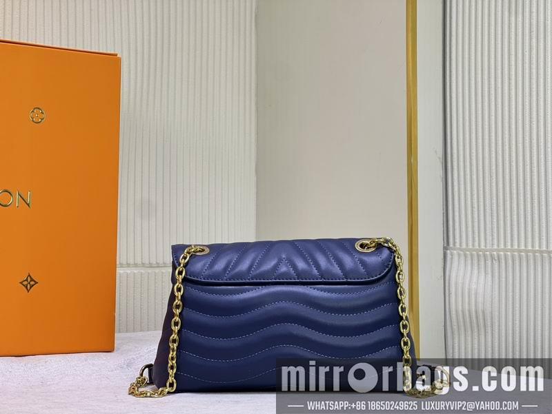 1:1 Louis Vuitton Bags New Wave M58550 24x14x9cm ss