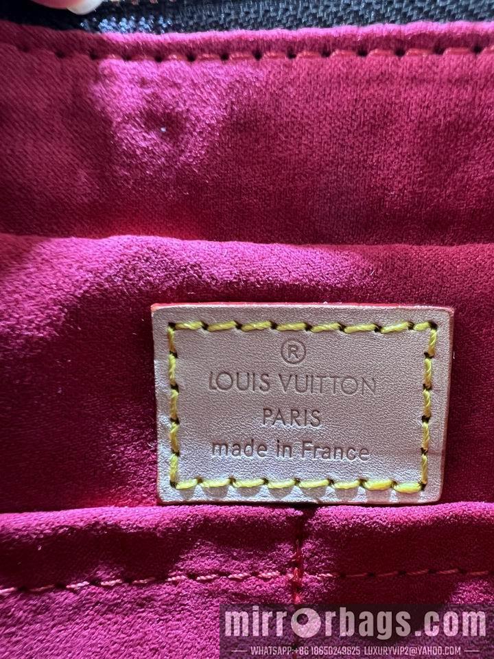 1:1 Louis Vuitton Bags 骆驼包M51164 30x15x13cm cs