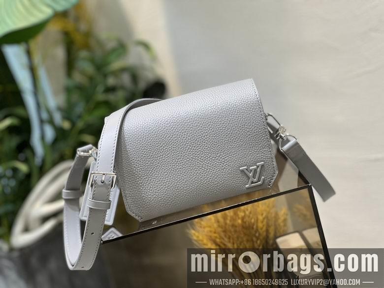 1:1 Louis Vuitton Bags M82085 17X12X7cm YG 4colour