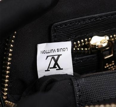 1:1 Louis Vuitton Bags 8334-4 28X17X4cm WP 2colour