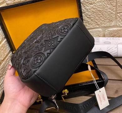 1:1 Louis Vuitton Bags 2342-4 32X18X8cm WP