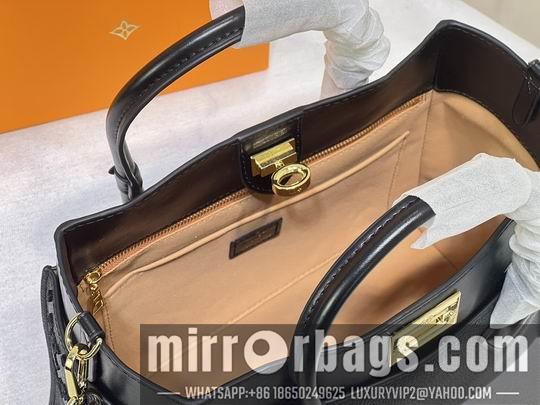 1:1 Louis Vuitton Bags On My Side M53824 30.5x24.5x14cm cs